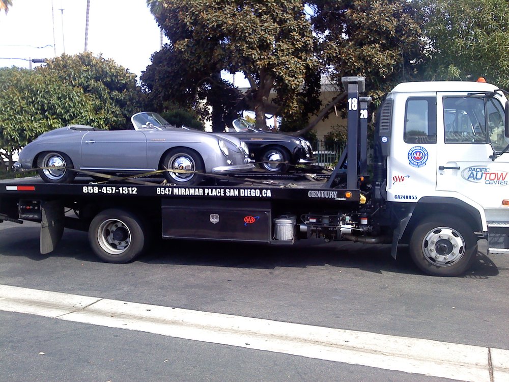 modern towing truck service in Poway